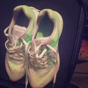 Nike sneakers women 6.5